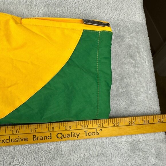 Brasil Puffer Jacket Men's Size Large Soccer Outdoors - Picture 6 of 16